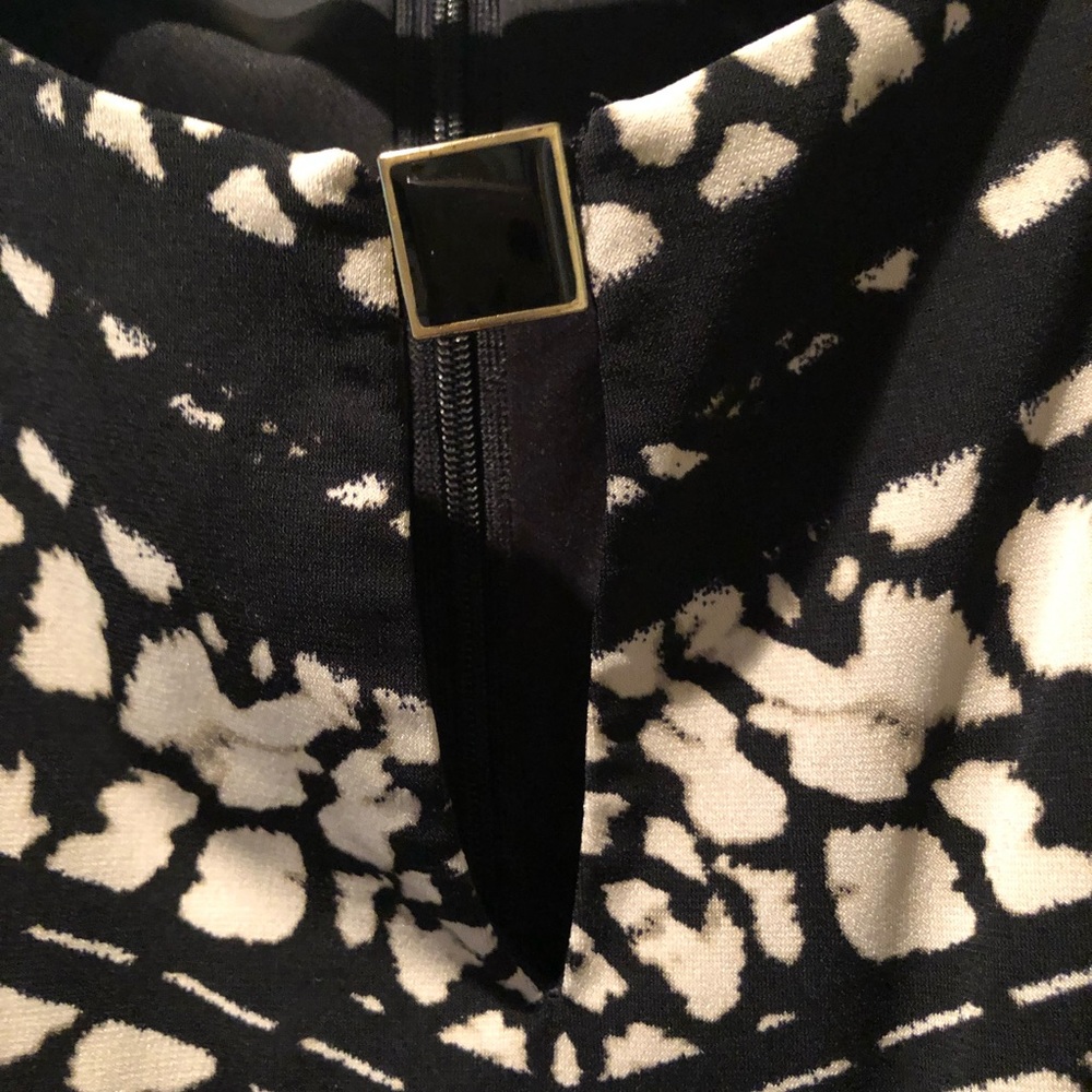 Beautiful Tahari Dress w/black & brass finishes